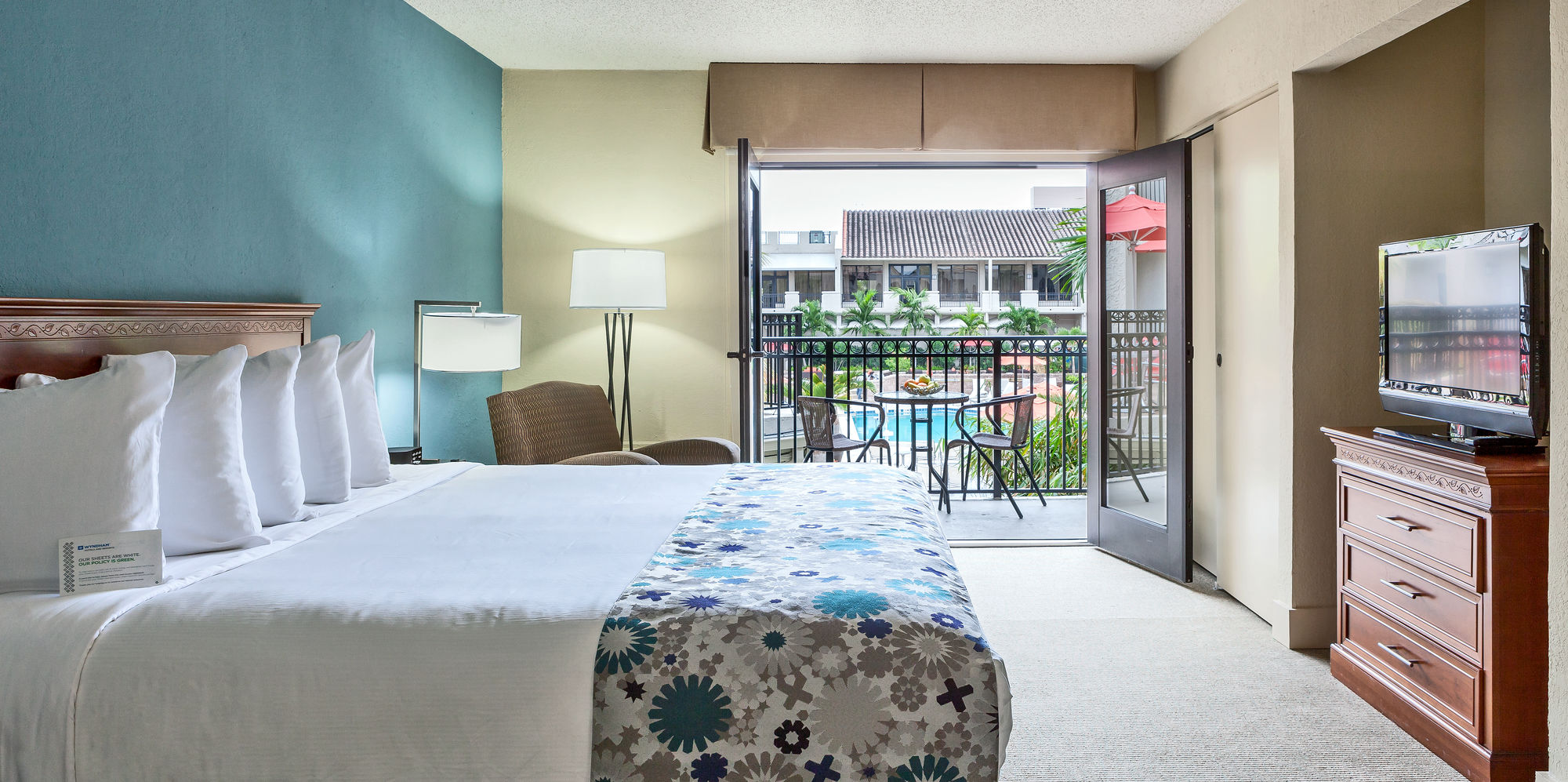 Фото Wyndham Boca Raton Hotel