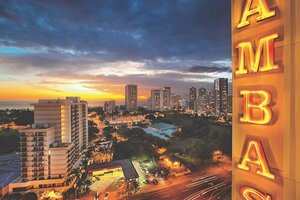 Гостиница Ambassador Hotel Waikiki