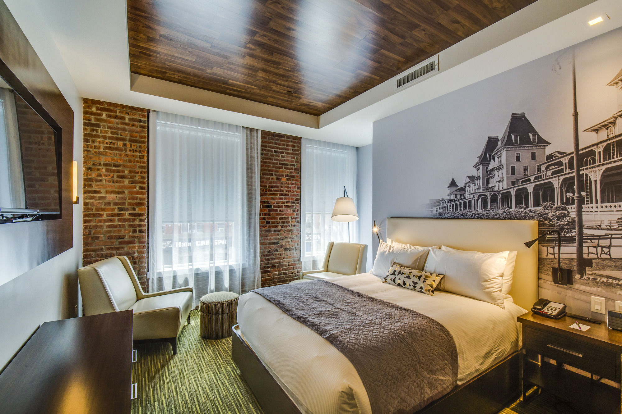 Фото The Brooklyn