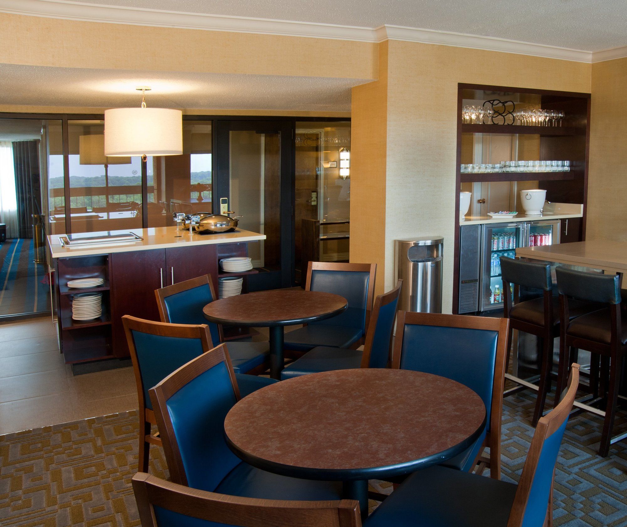 Фото Sheraton Westport Plaza Hotel St. Louis