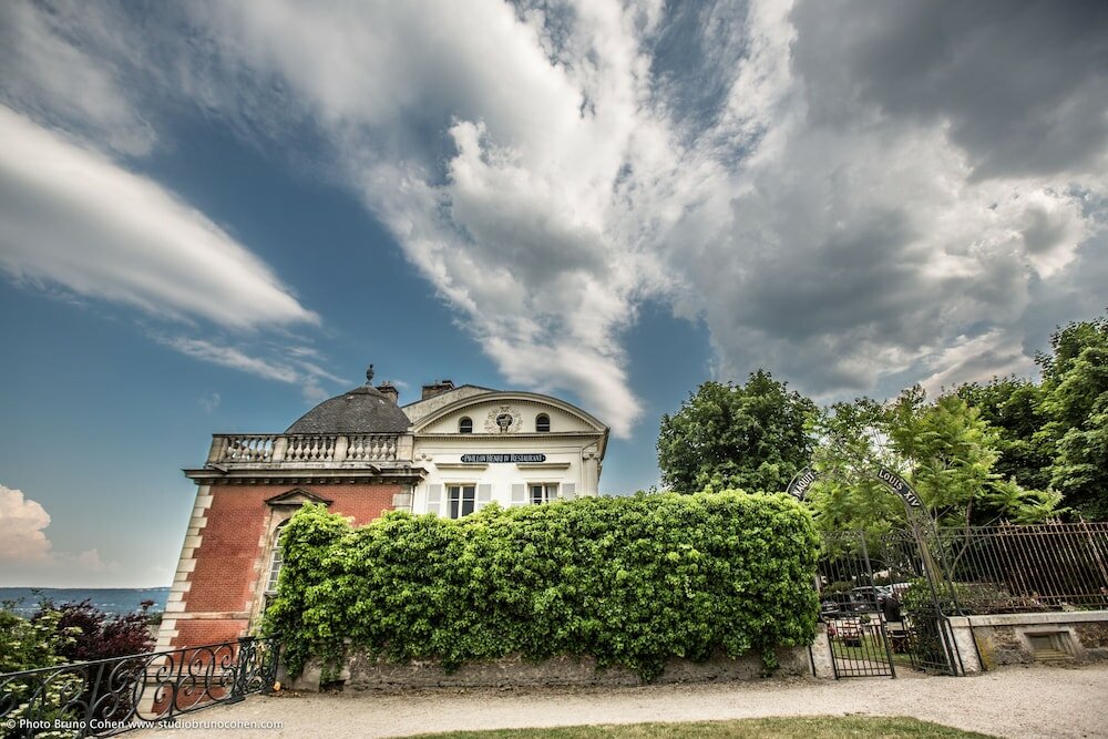 Фото Pavillon Henri IV