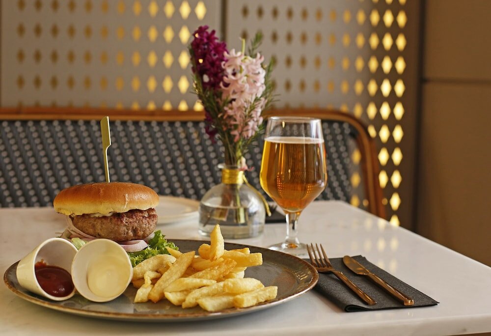 Фото Lozenge Hotel