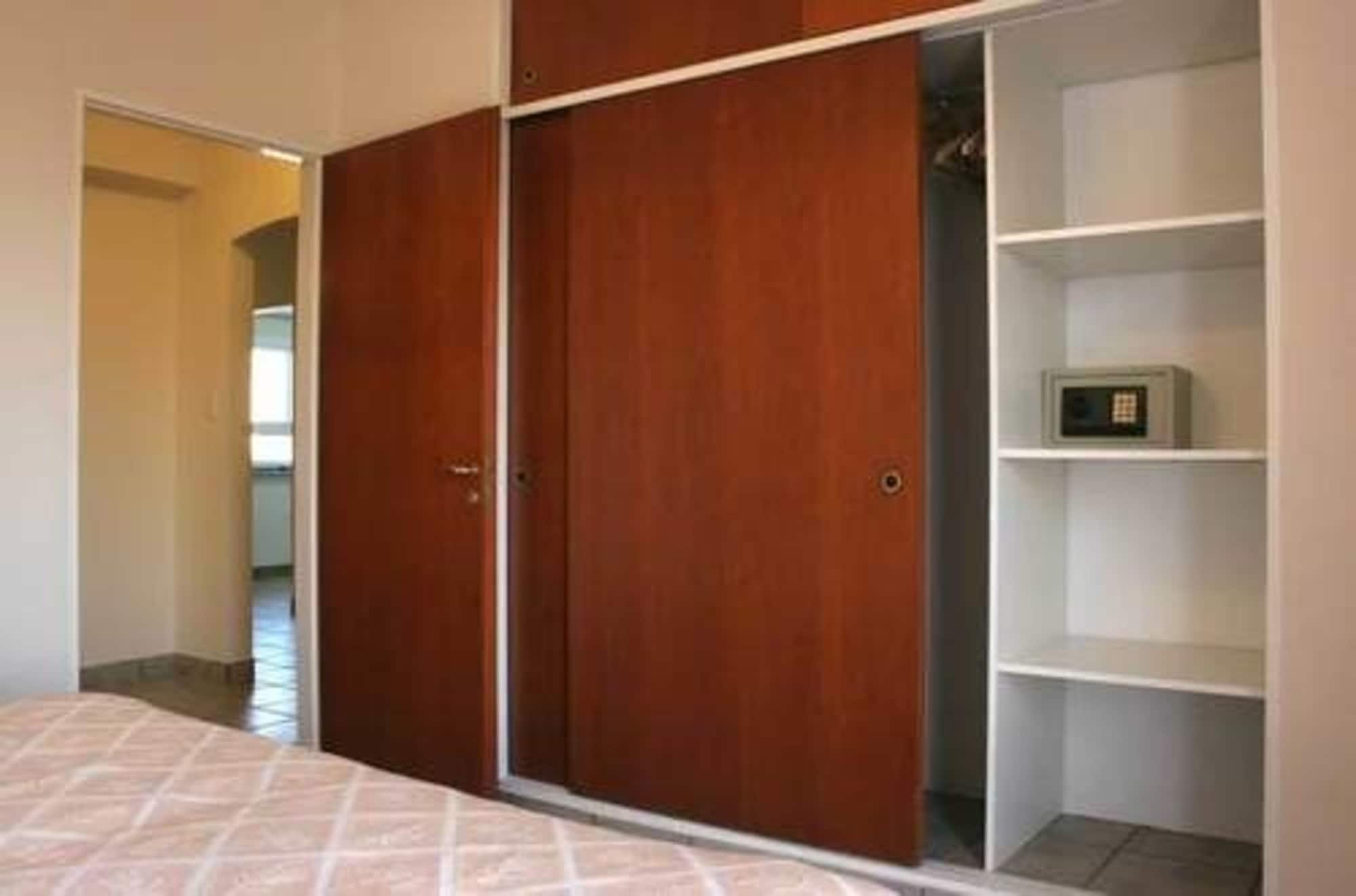 Фото Wilson Apart Hotel