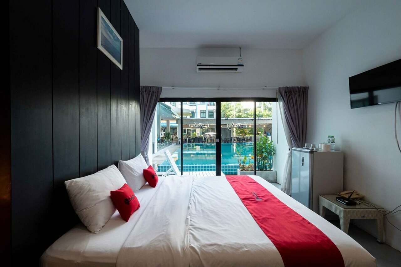 Фото RedDoorz I Talay Resort