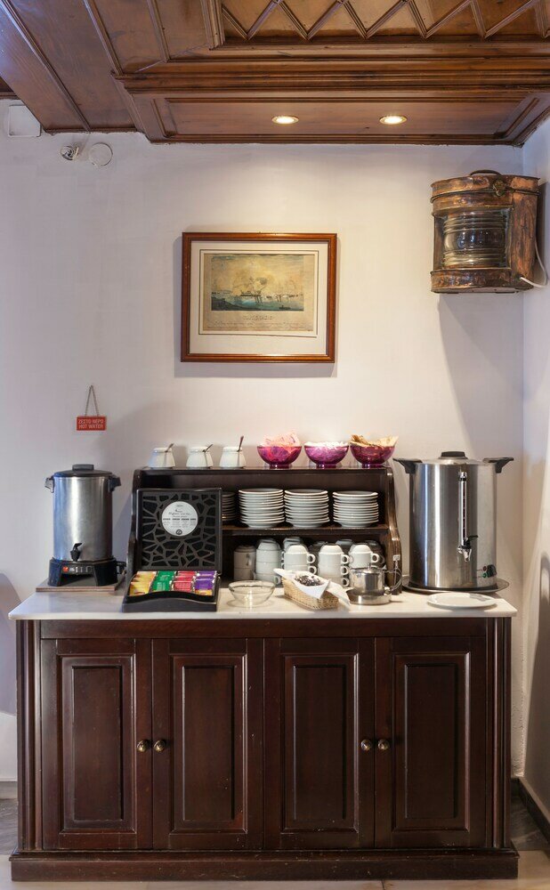 Фото Hydroussa Hotel