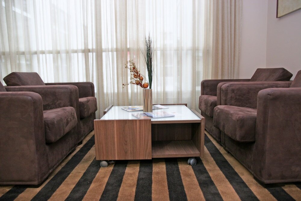 Фото Balkan Garni Hotel