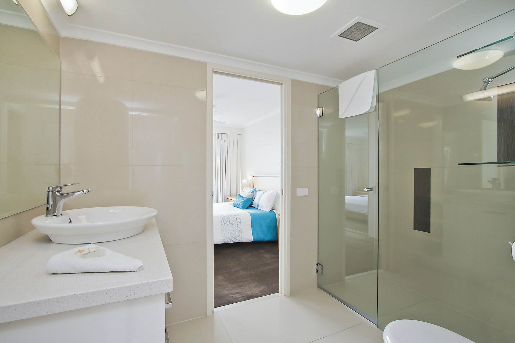 Фото South Pacific Plaza