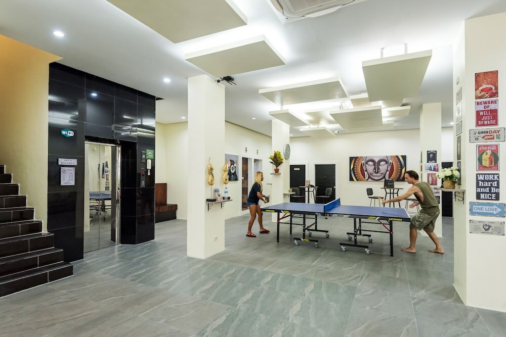 Фото Hallo Patong Hotel & Restaurant