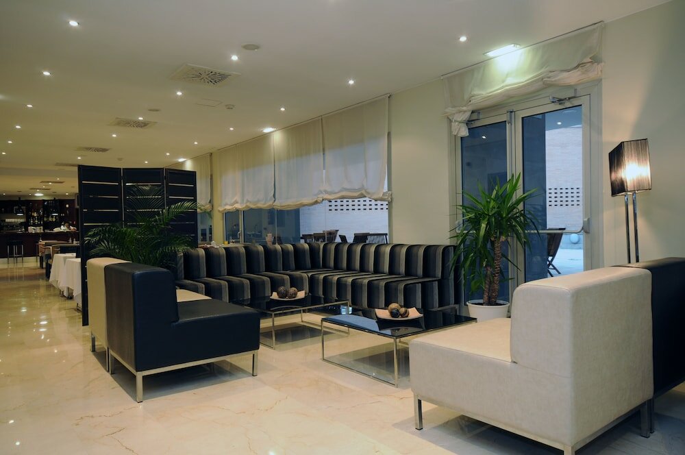 Фото Exe Plaza Delicias