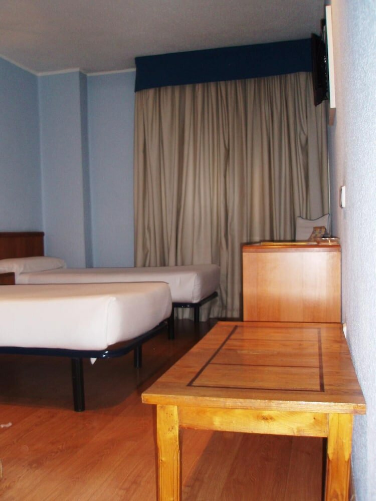 Фото Hotel Cityexpress Covadonga