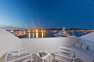 Гостиница Ryans La Marina