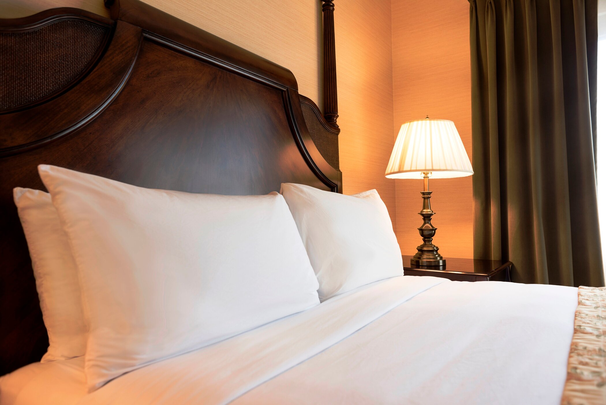 Фото Ayres Suites Diamond Bar