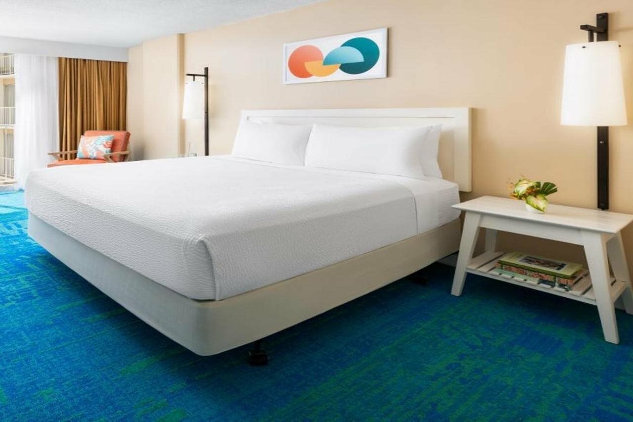 Фото The Twin Fin Hotel