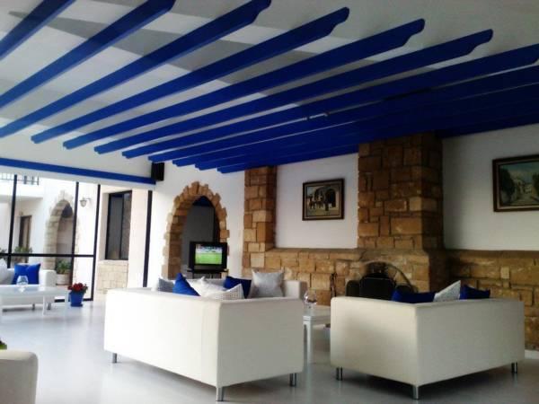 Фото Hilltop Gardens