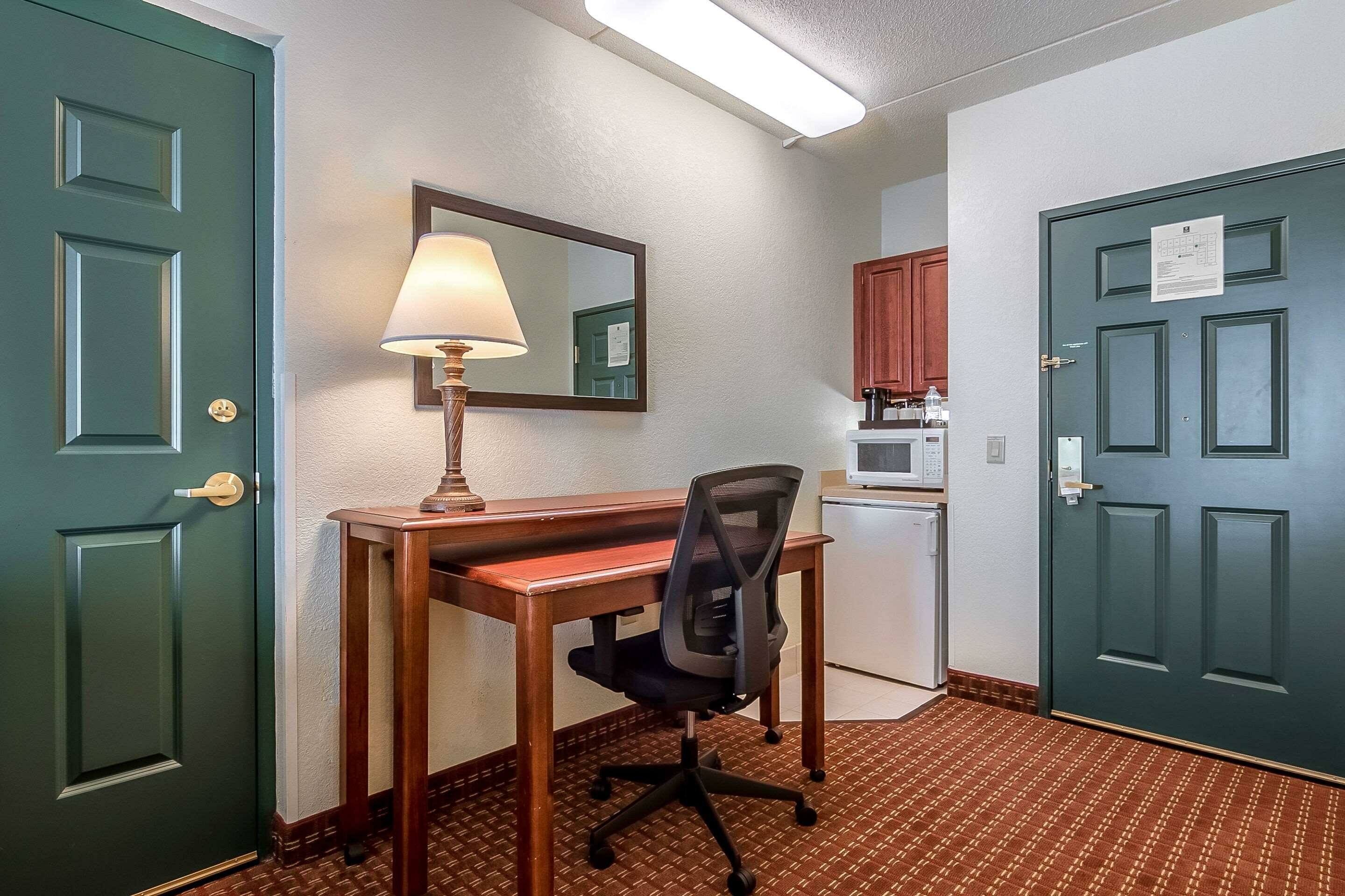 Фото Clarion Suites at the Alliant Energy Center