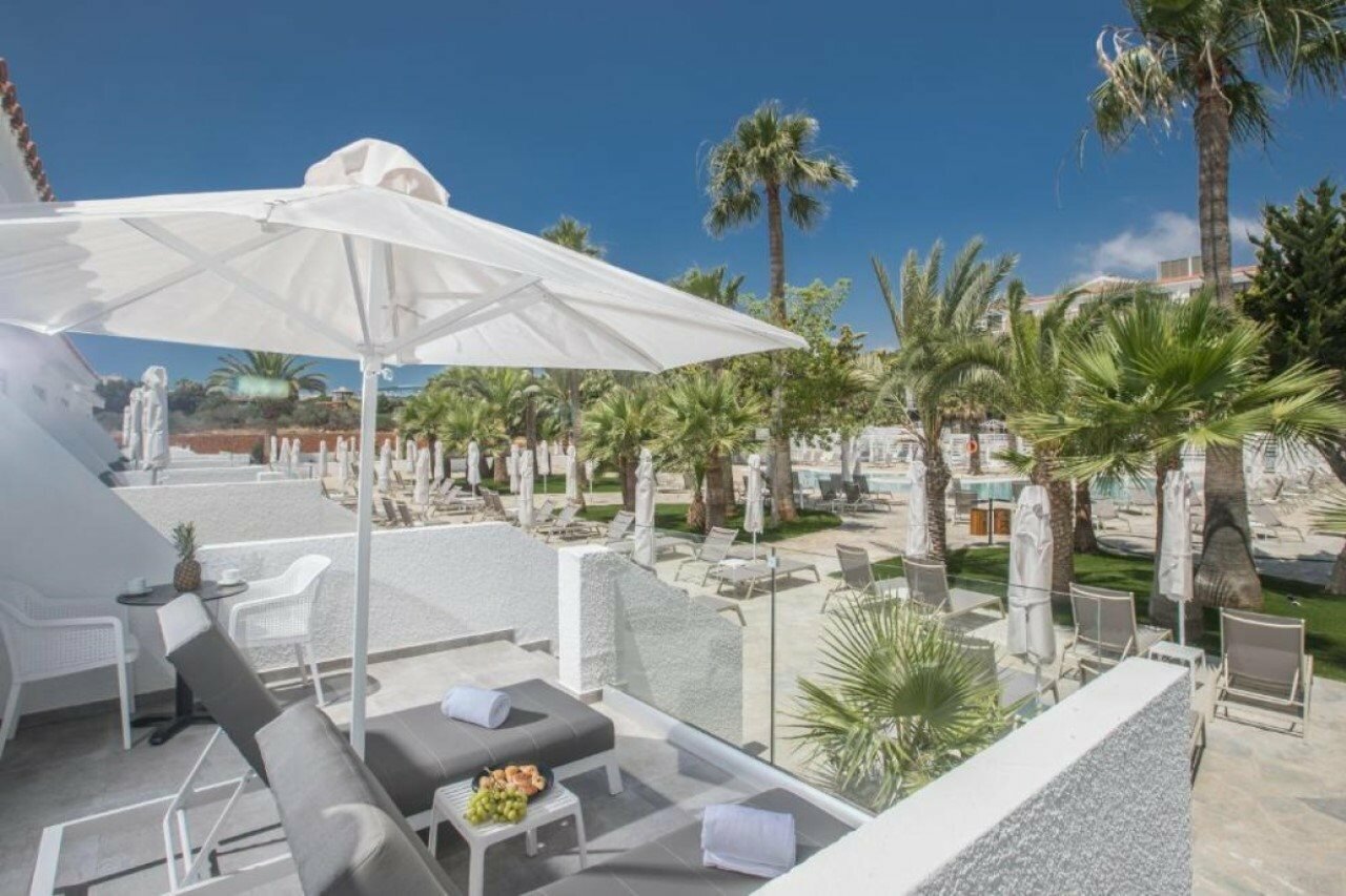 Фото Bohemian Gardens Hotel