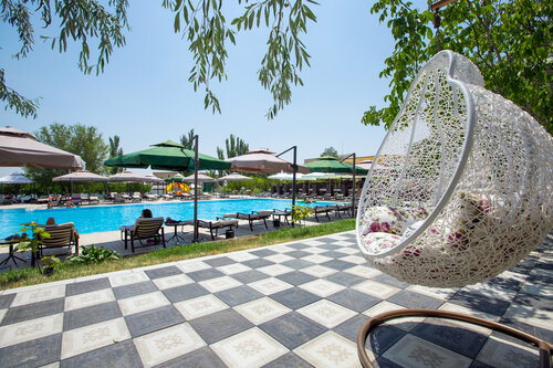 Cross Resort