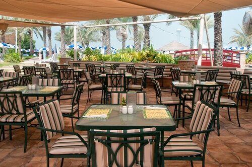 Гостиница Radisson Blu Hotel & Resort Abu Dhabi Corniche в Абу-Даби
