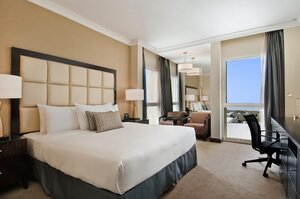 отель Radisson Blu Hotel & Resort Abu Dhabi Corniche