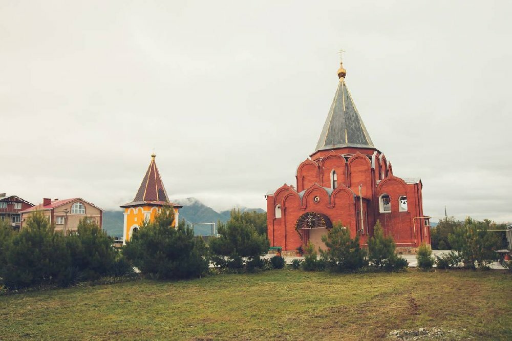 Православный храм Церковь святого князя Михаила Черниговского, Геленджик, фото