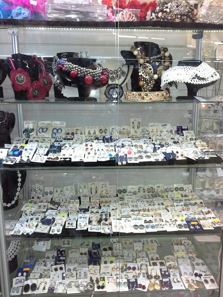 Магазин бижутерии фото