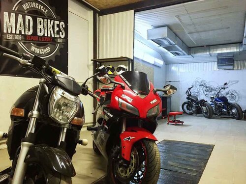 Mad Bikes . 52