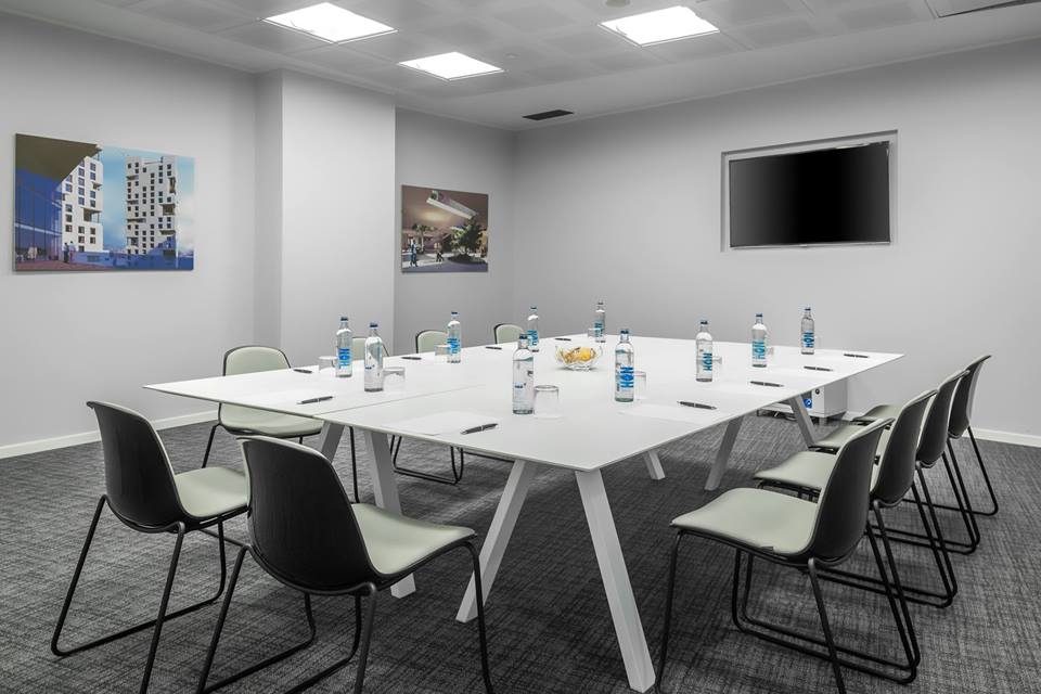 Фото отеля 1