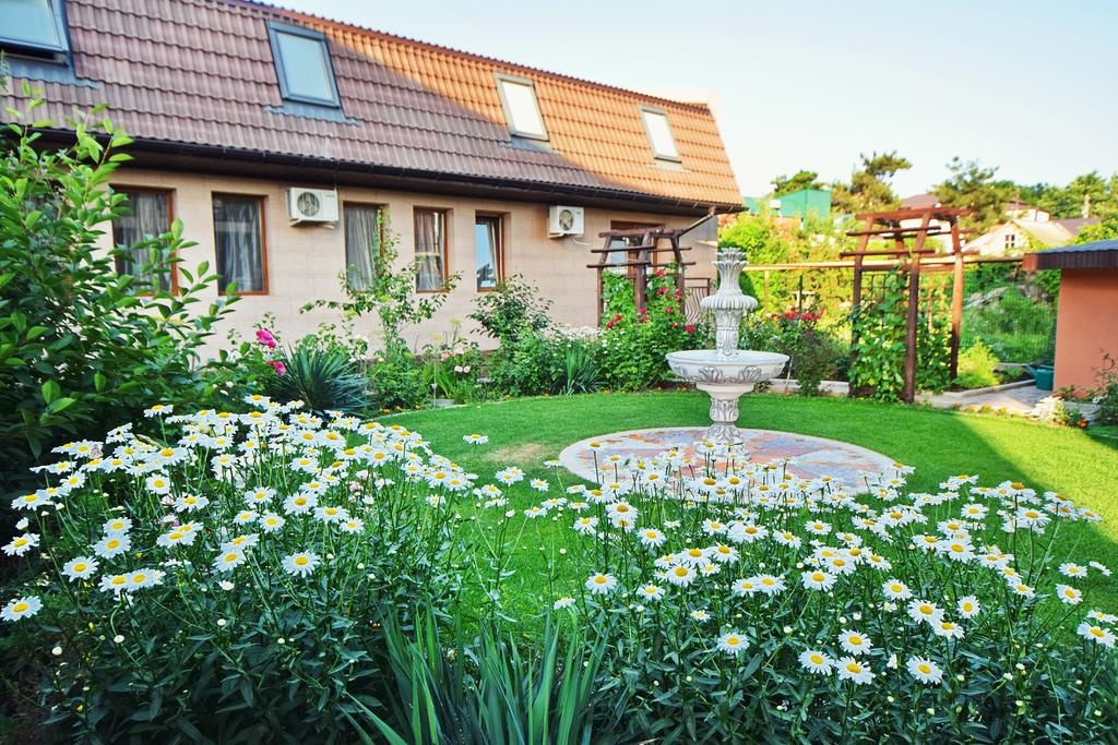 Фото отеля 2