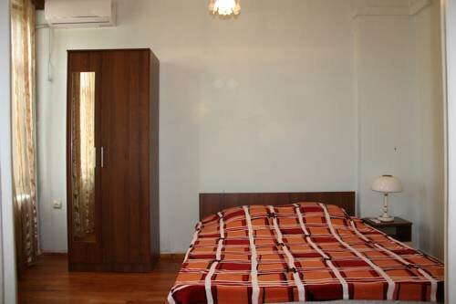 Гостиница Holiday Home on Jonua 13 в Сухуме