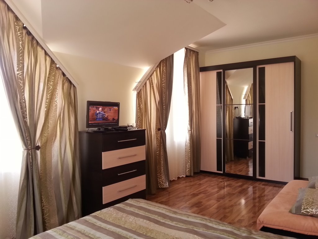 Фото Солнечный