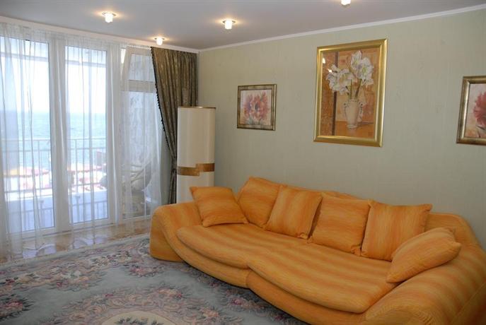 Фото Белый Грифон