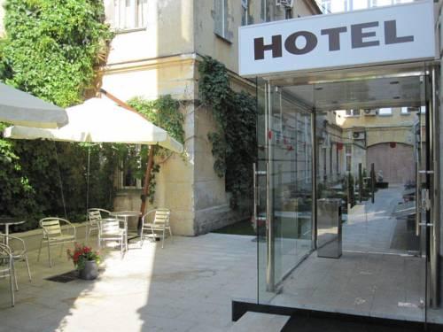 Фото отеля 1