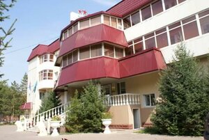 Everest (Shara Jıenqulova kóshesi, 7/1), hotel