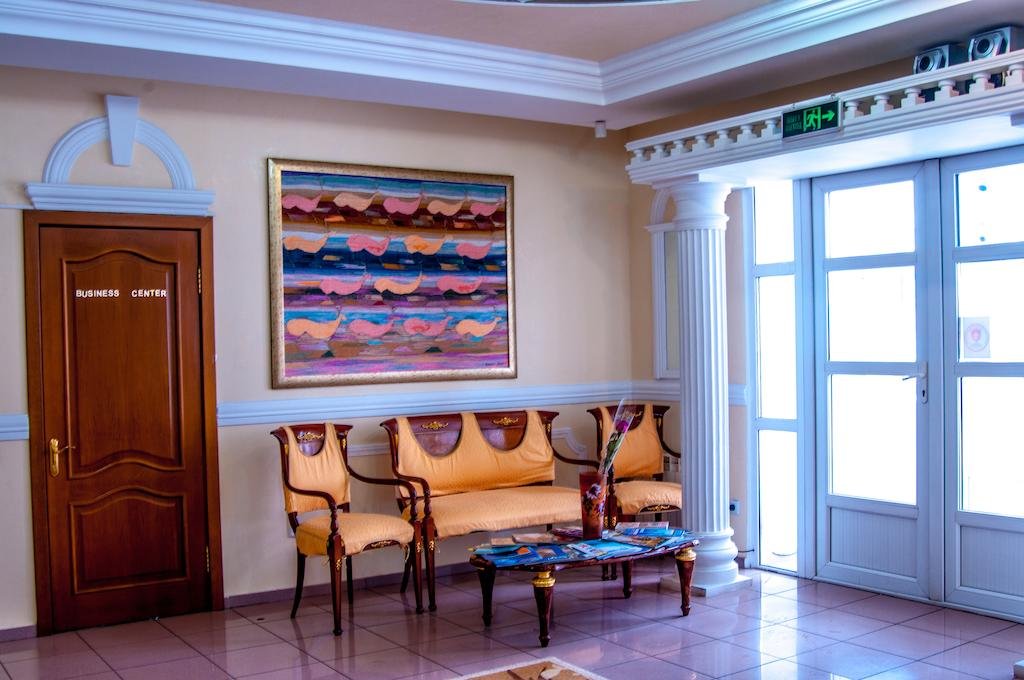 Фото Business Hotel