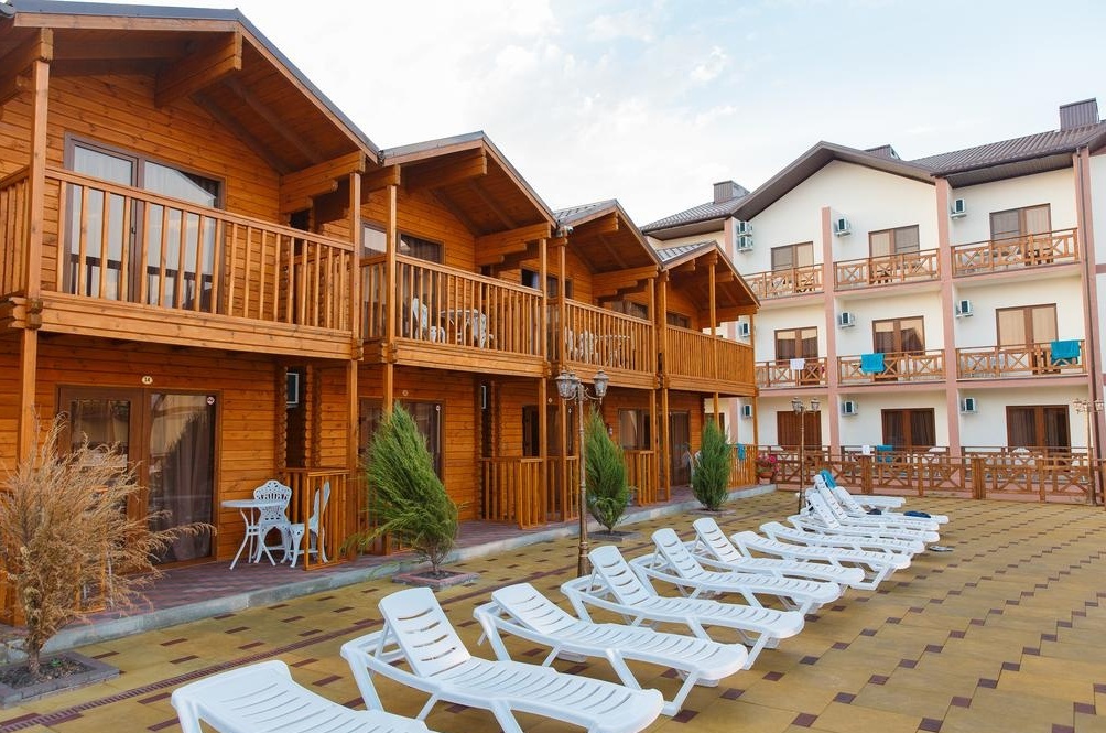 Фото отеля 2