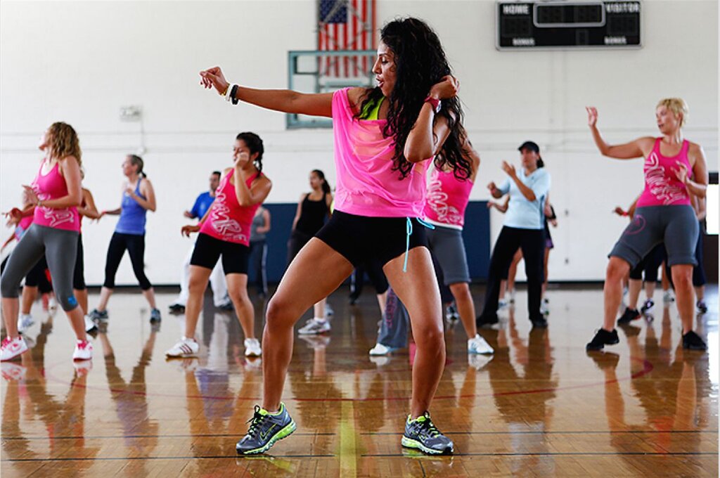 Танцы Zumba Fitness