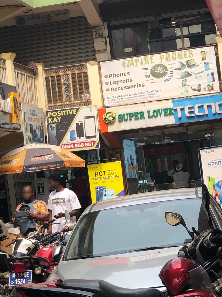 Mobile phone store Super Lovek, Accra, photo