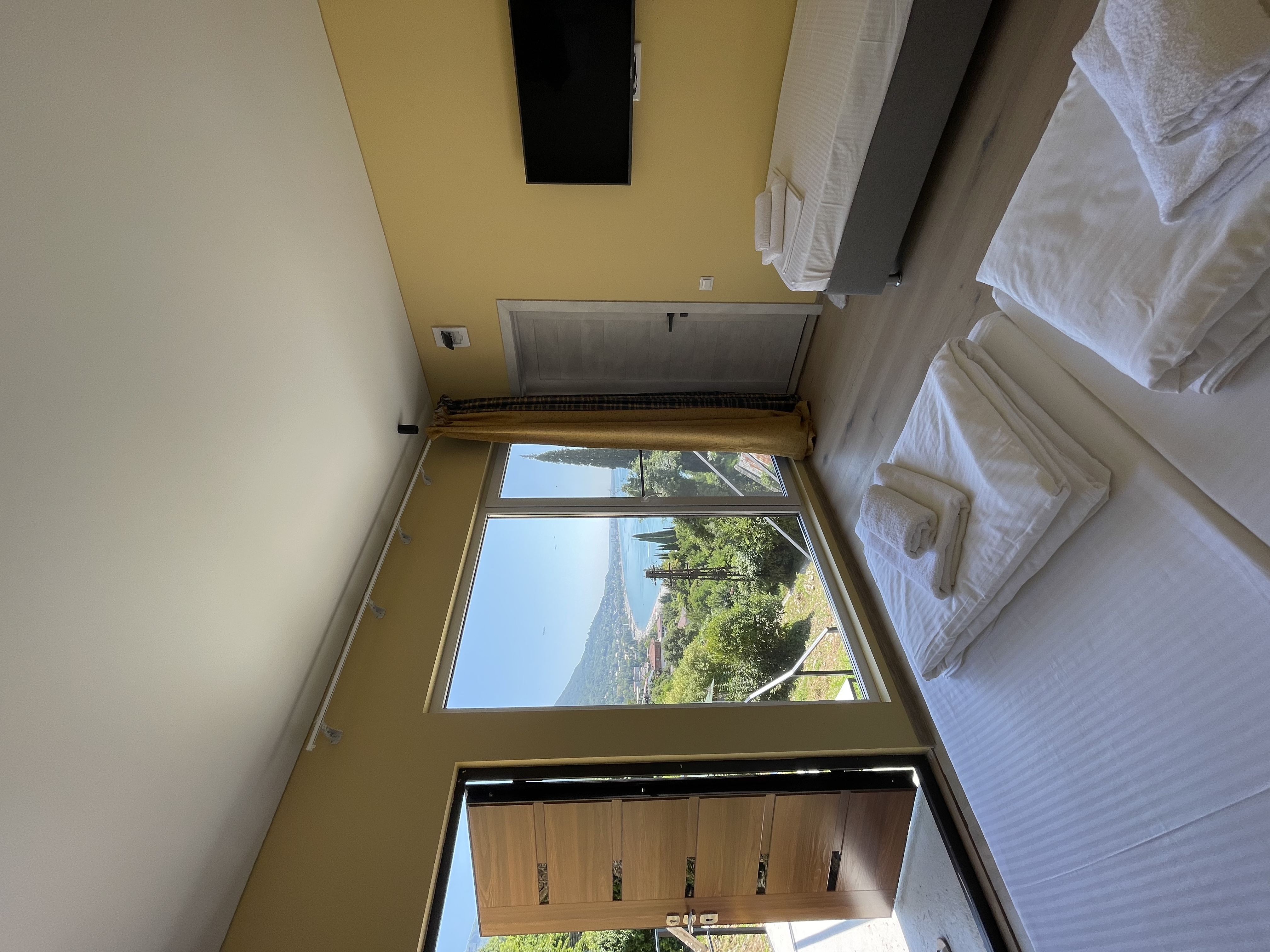 Фото Белый Сад