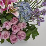 Flowers On The Way (5, France-R Street, France Cluster, Dubai International City, Mushraif, Dubai), flower shop
