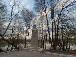 Vladimir Lenin (Moscow Region, Domodedovo City District, Gosudarstvennogo Plemennogo Zavoda Konstantinovo Settlement, Konstantinovskiy Park), monument, memorial