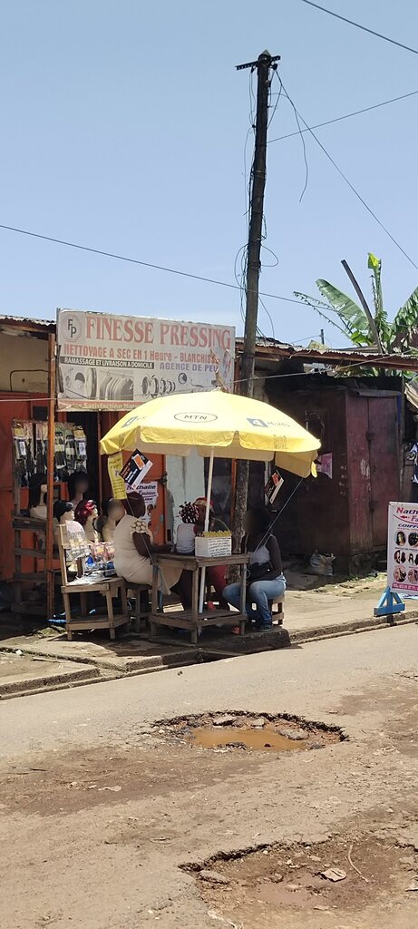 Laundry Finesse Dry-cleaning, Douala, photo