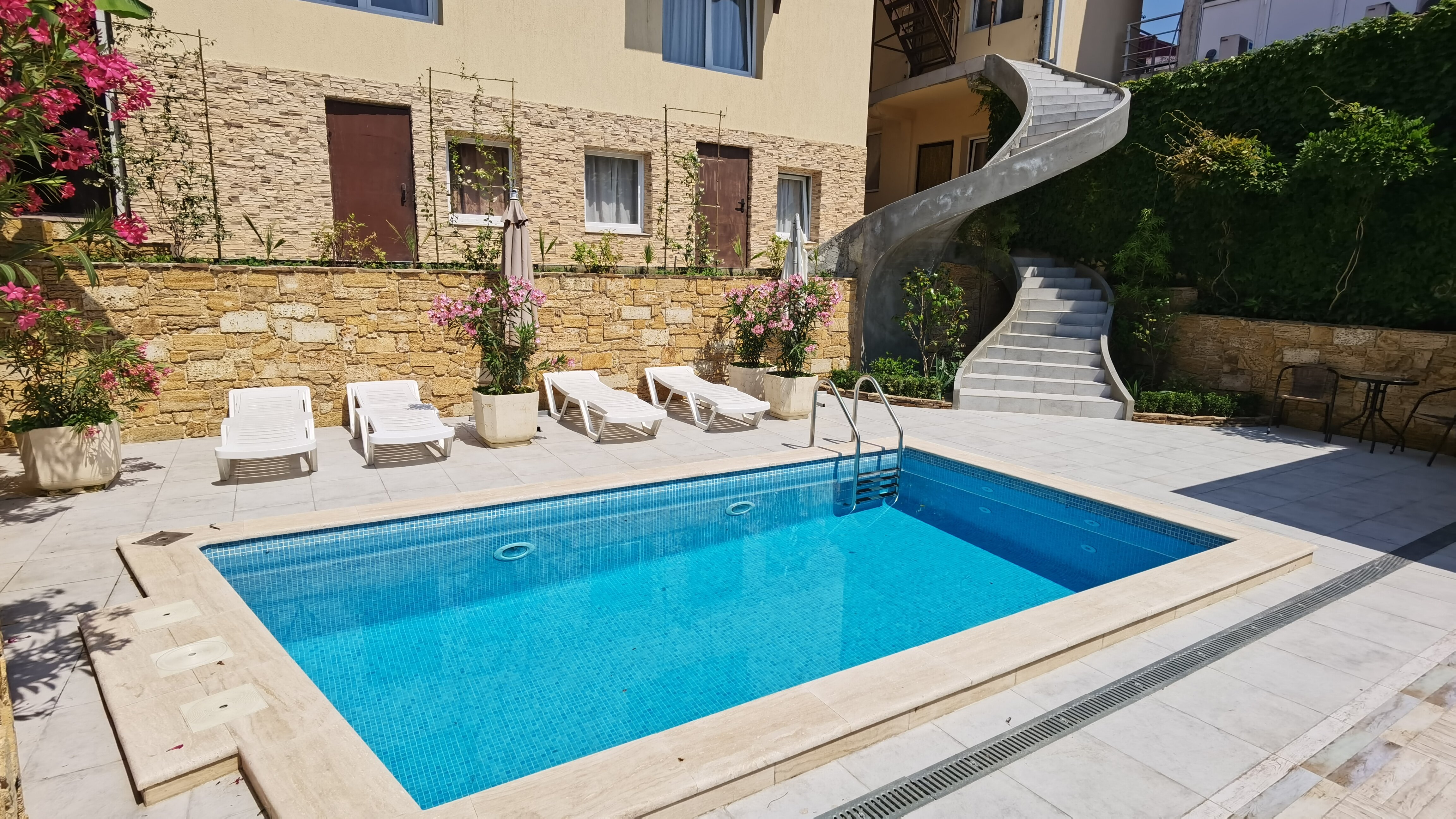 Фото отеля 4