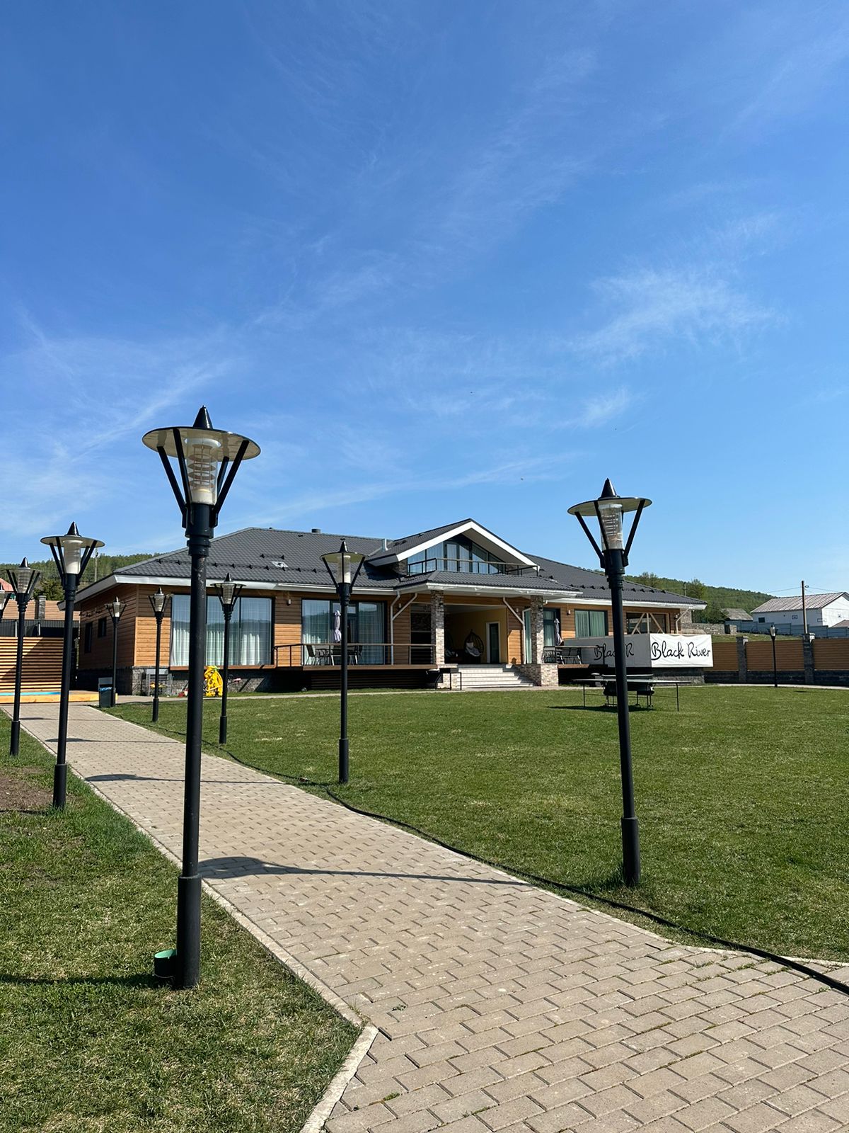 Фото Black River