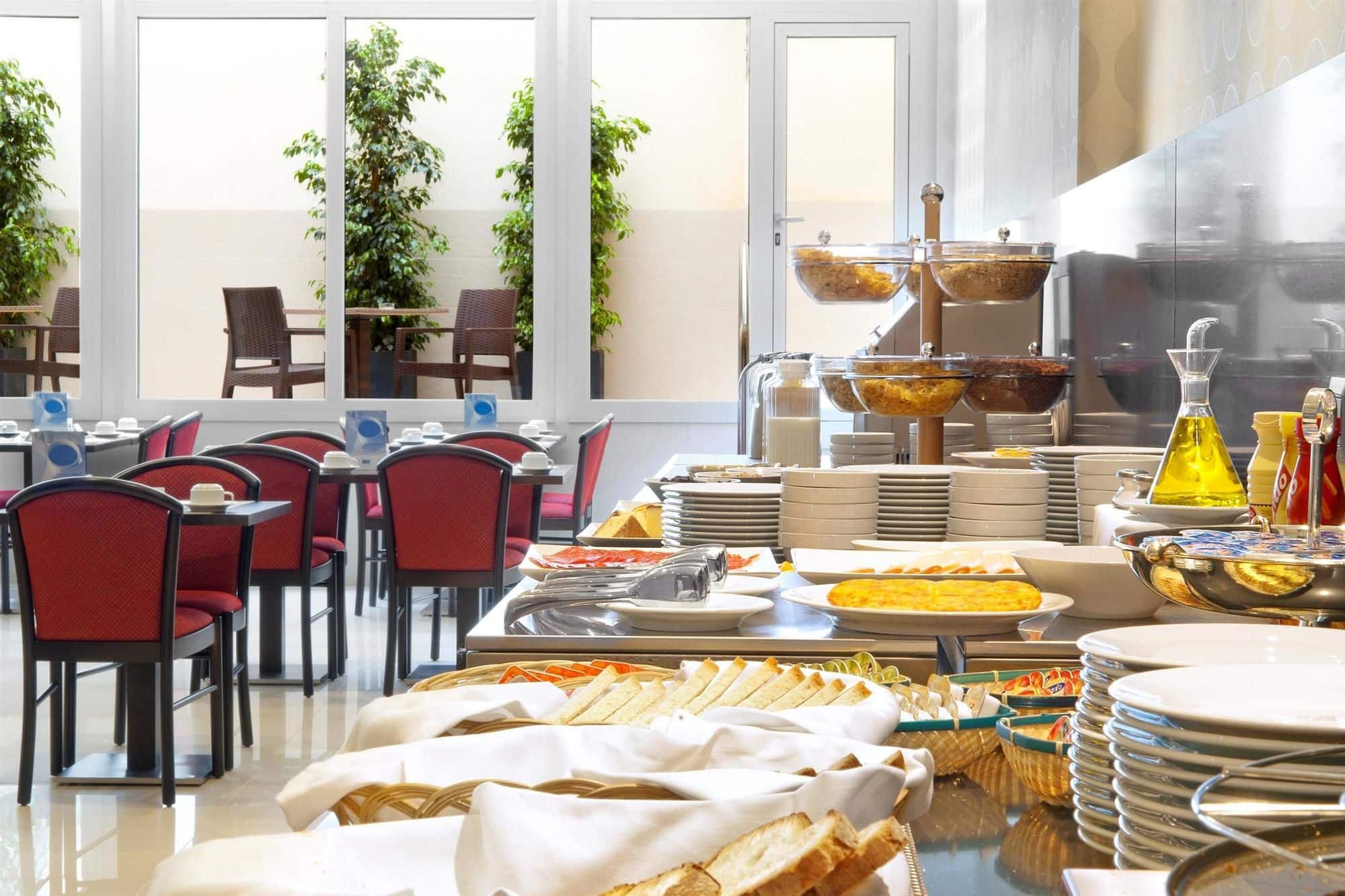 Фото Hotel Lugano Barcelona