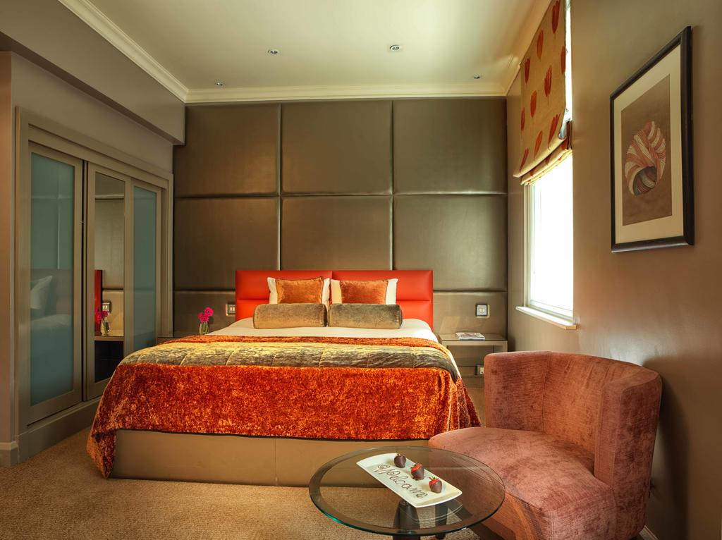 Фото Radisson Blu Edwardian Sussex Hotel, London