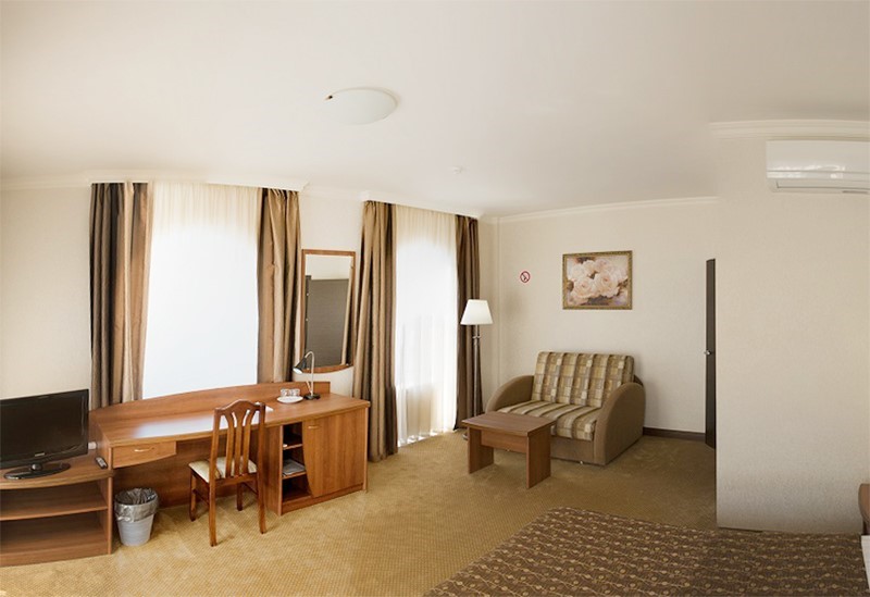 Фото отеля 2