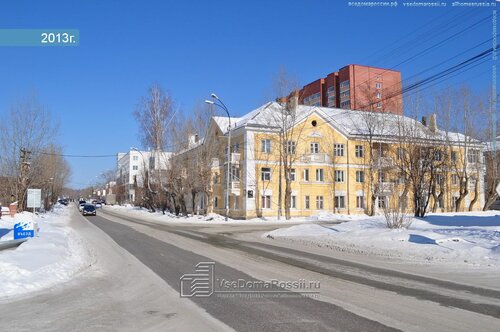 В Березовском водитель учинил драку прямо в кабине трактора. Публикуем экшен-видео