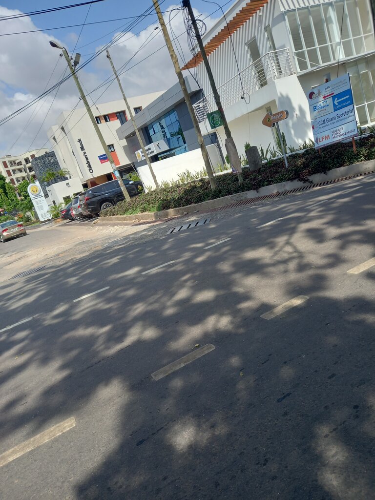 Military hospital Trust Hospital Premium Center, Accra, photo