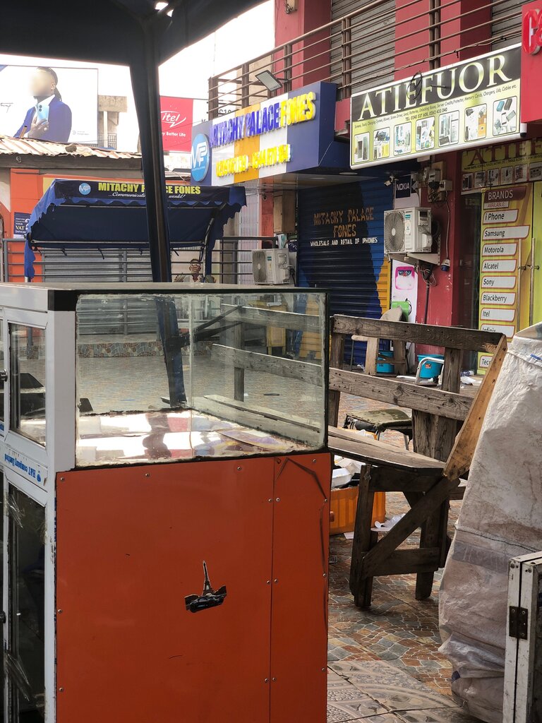 Mobile phone store Mitachy Palace Fones, Accra, photo