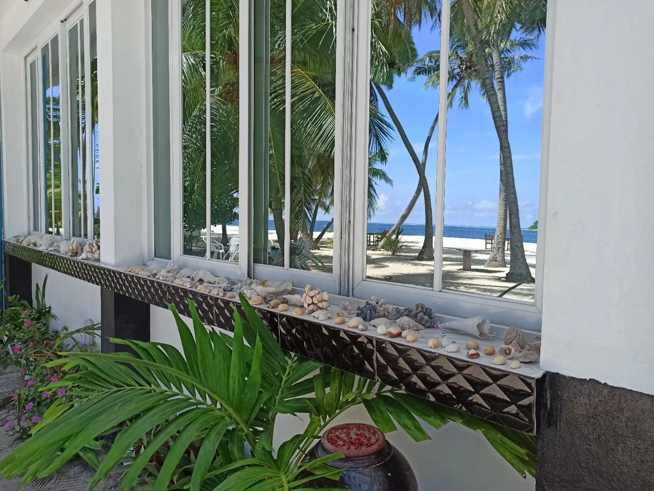 Фото Dhonfulhafi Beach View & SPA